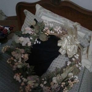 Christmas/Holiday Wreaths, Holly/Berries, Pine Con